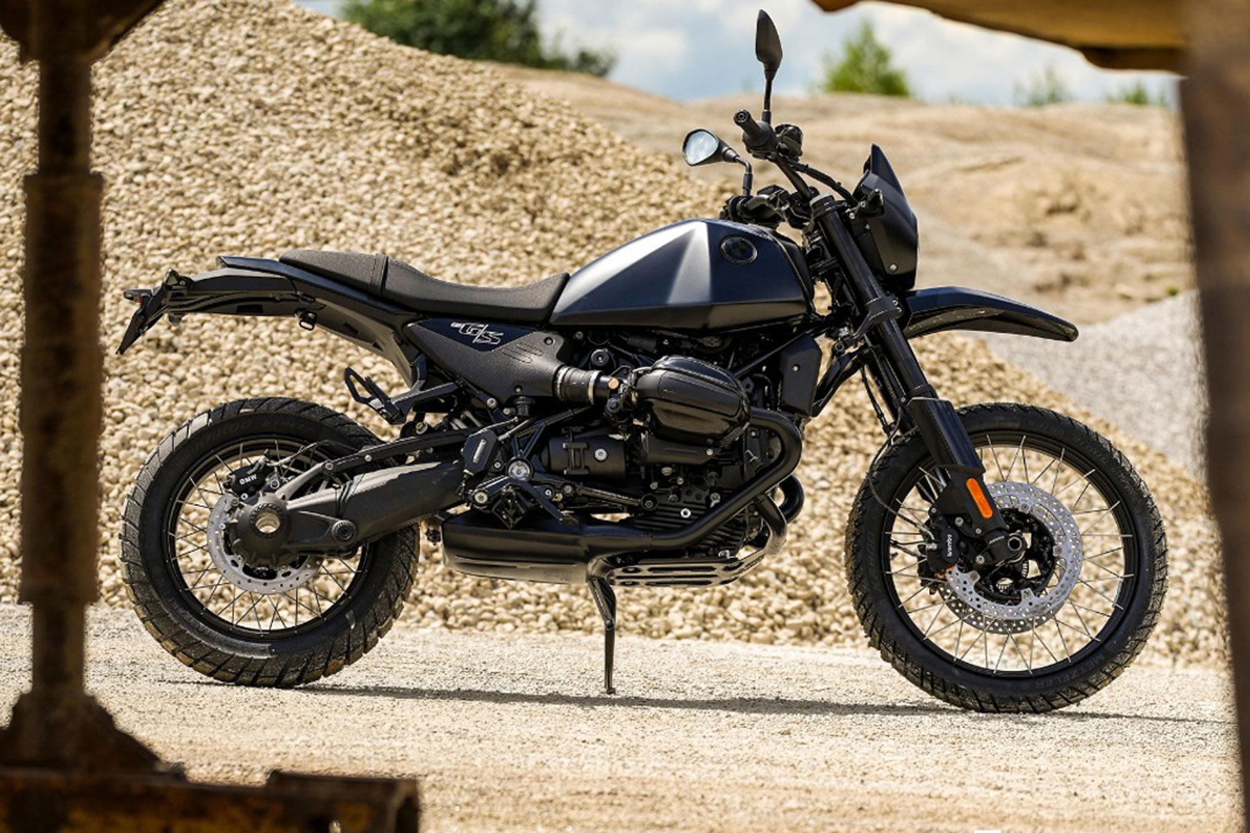 -----R12_GS_Martin_Edition_black_01.jpg