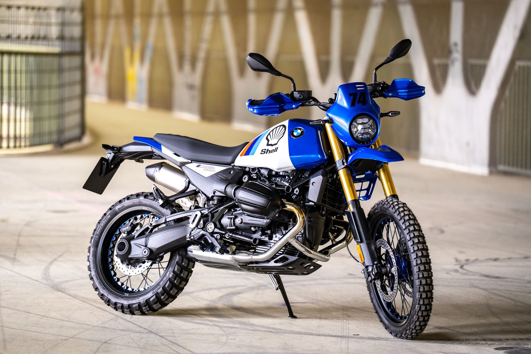 ----BMW_R_12_GS_Martin_Edition_Rallye_Dakar_Blue.jpg