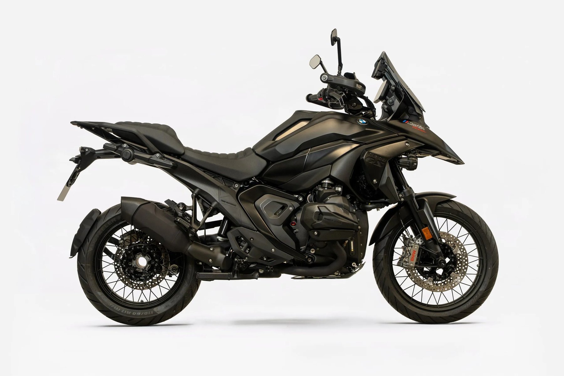 --BMW_R_1300_GS_Martin_Edition_Gilles_2_Unterfahrschutz_Auspuff_schwarz_matt.jpg