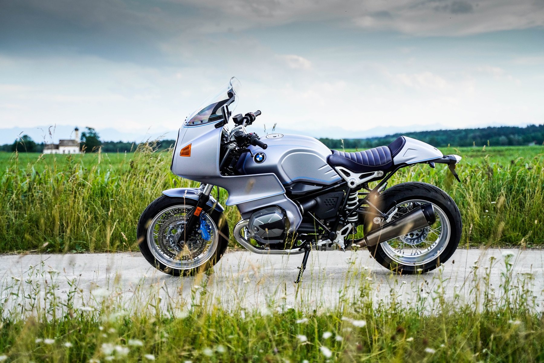-BMW_R_nineT_Martin_Edition_100_RS_2_Speichenfelgen_Auspuff_Chrom.jpg